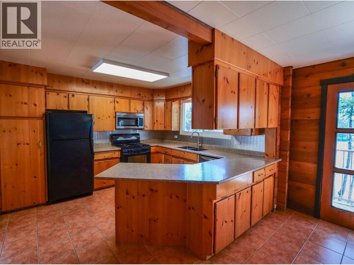 Property Photo: 182 Coach Road BC V2J 4E8