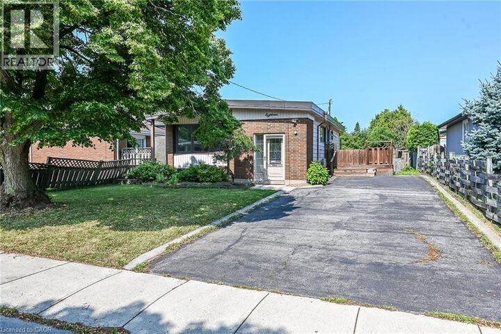 Property Photo:  18 Coral Drive  ON L8V 2N5 