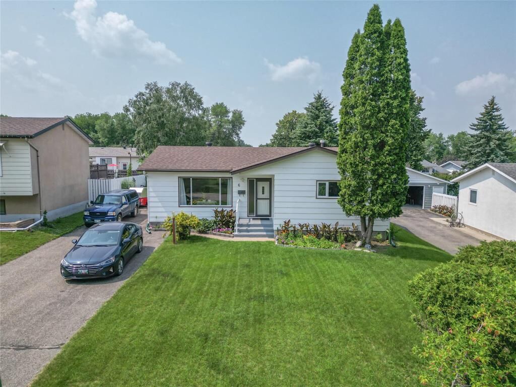 Property Photo: 6 Royal Bay MB R7B 2W3