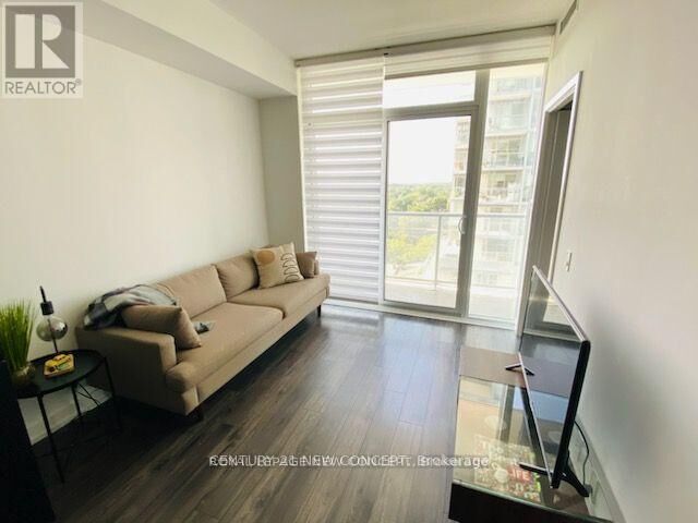 Property Photo: 33 Helendale Avenue 701 ON M4R 0A4