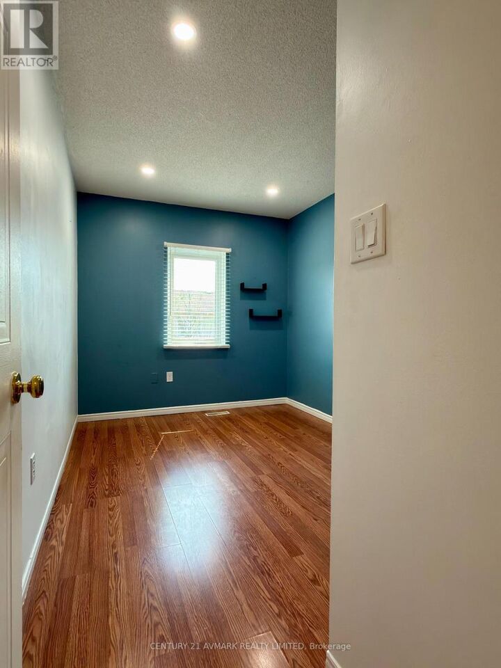 Property Photo: 4363 Arejay Avenue ON L0R 1B6