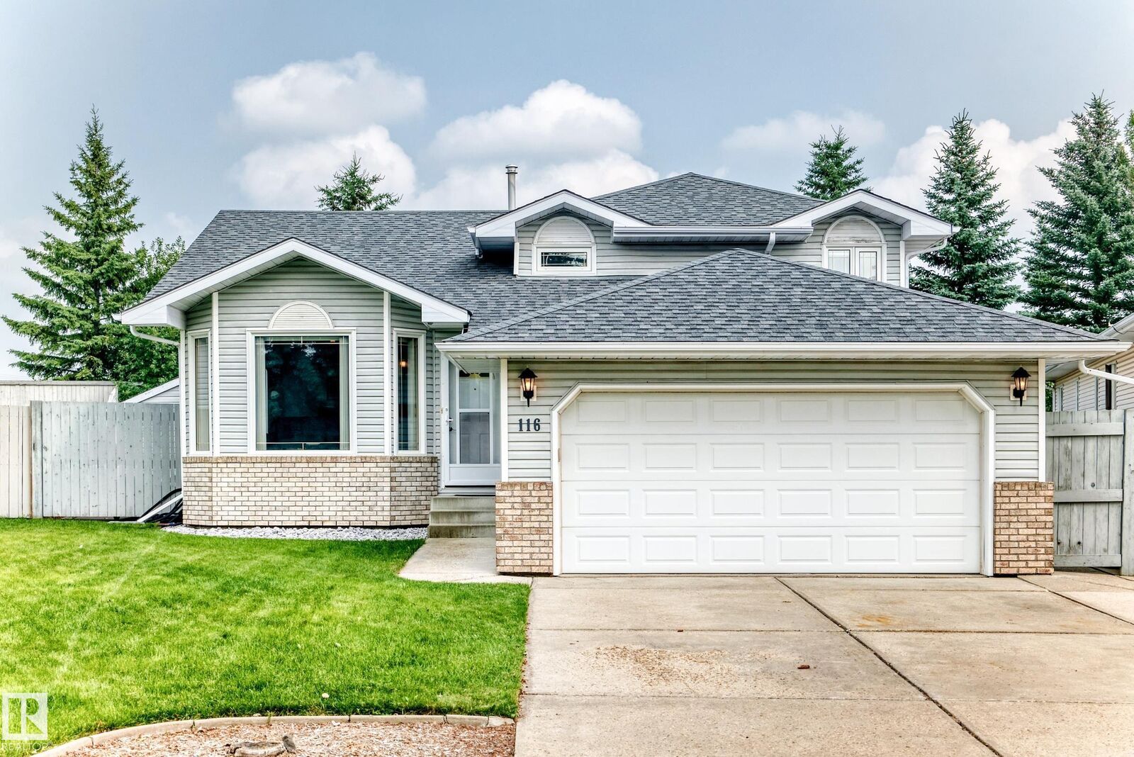 Property Photo: 116 Highland Way AB T8A 5M6