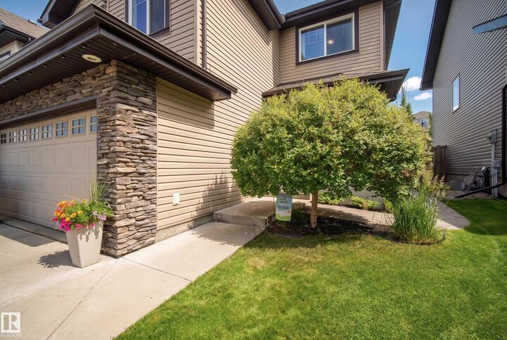 Property Photo:  424 Cascade Crescent  AB T8H 0N1 