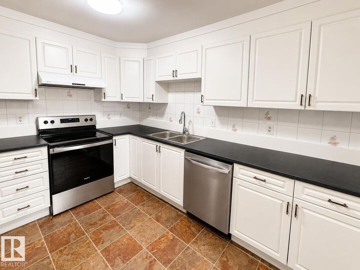 Property Photo:  18625 66 Avenue NW  AB T5T 2M3 