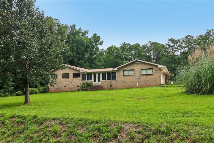 Property Photo: 726 N McDonough Road GA 30223