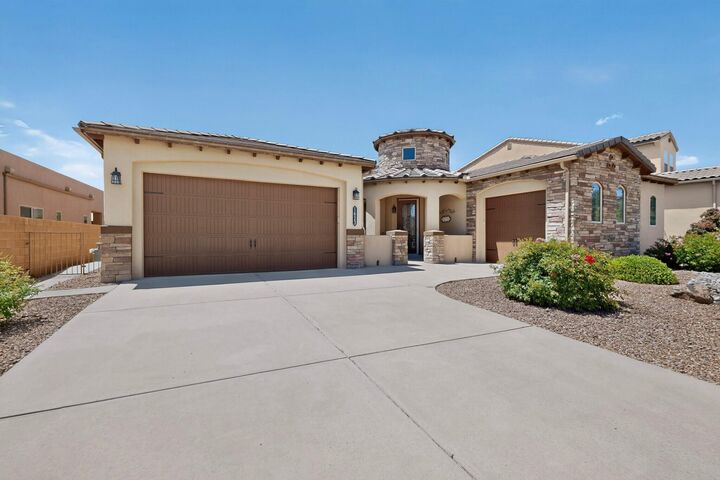 Property Photo: 1623 Vista De Colinas Drive SE NM 87124