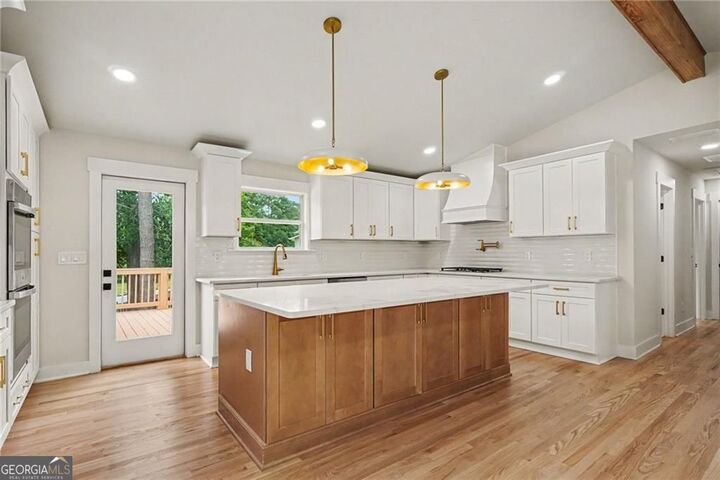 Property Photo: 2098 Dundee Drive SE GA 30080