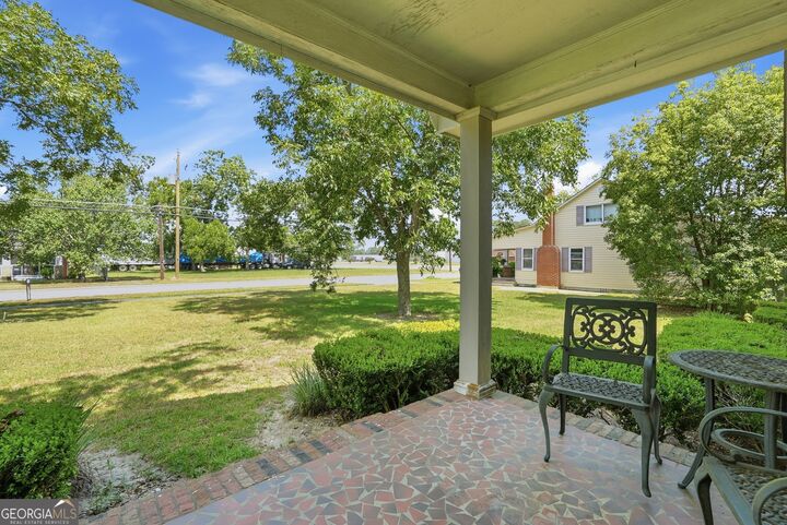 Property Photo: 513 N Caswell Street GA 30427
