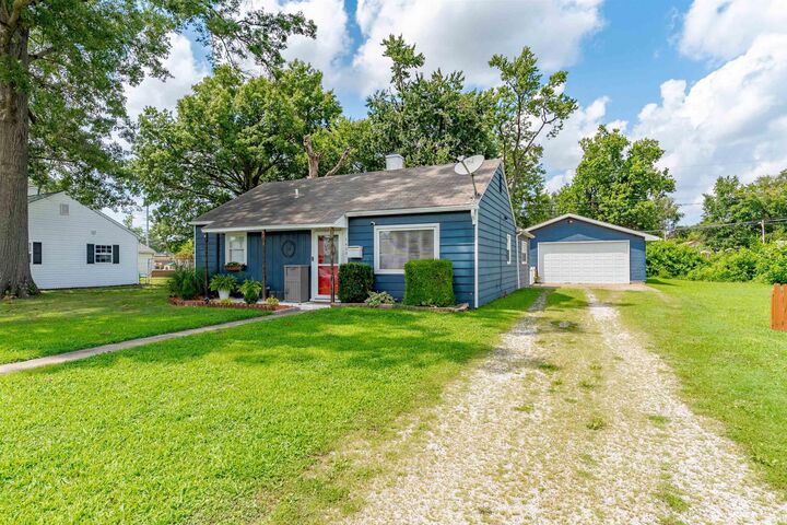 Property Photo:  1430 Waggoner Avenue  IN 47714 