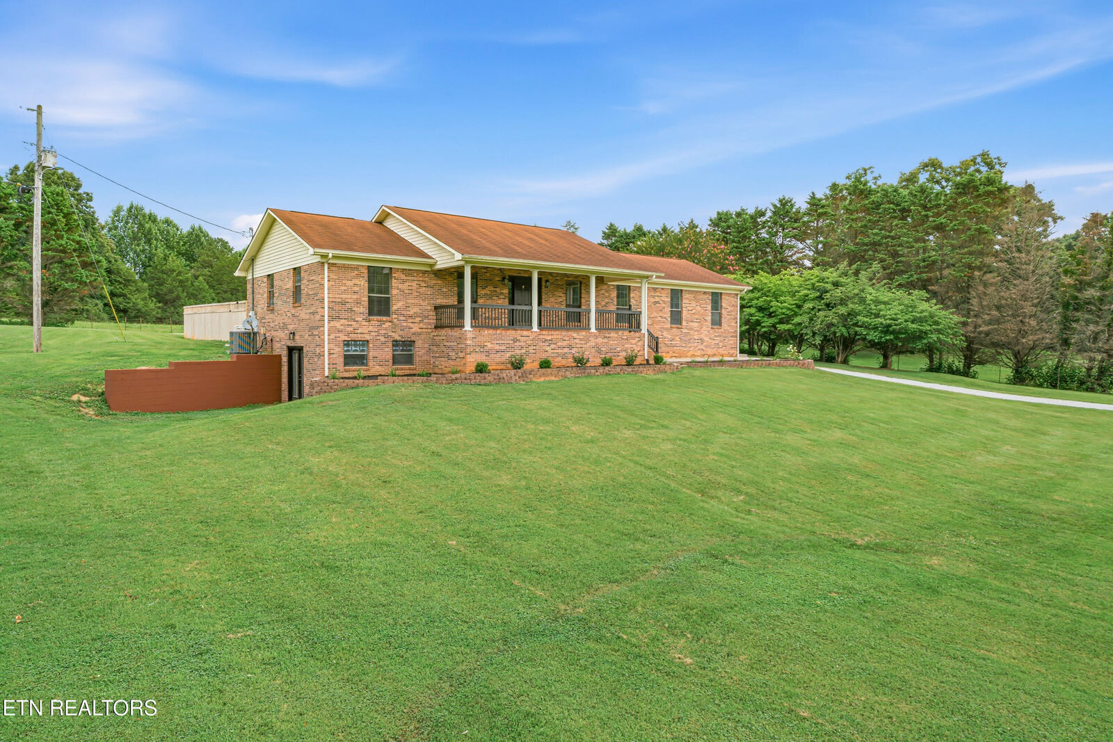 Property Photo: 394 Pattie Gap Rd TN 37846