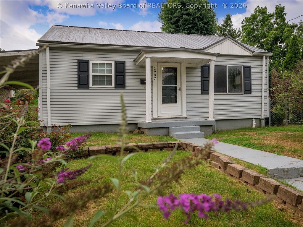 Property Photo:  2907 Pence Street  WV 25303 