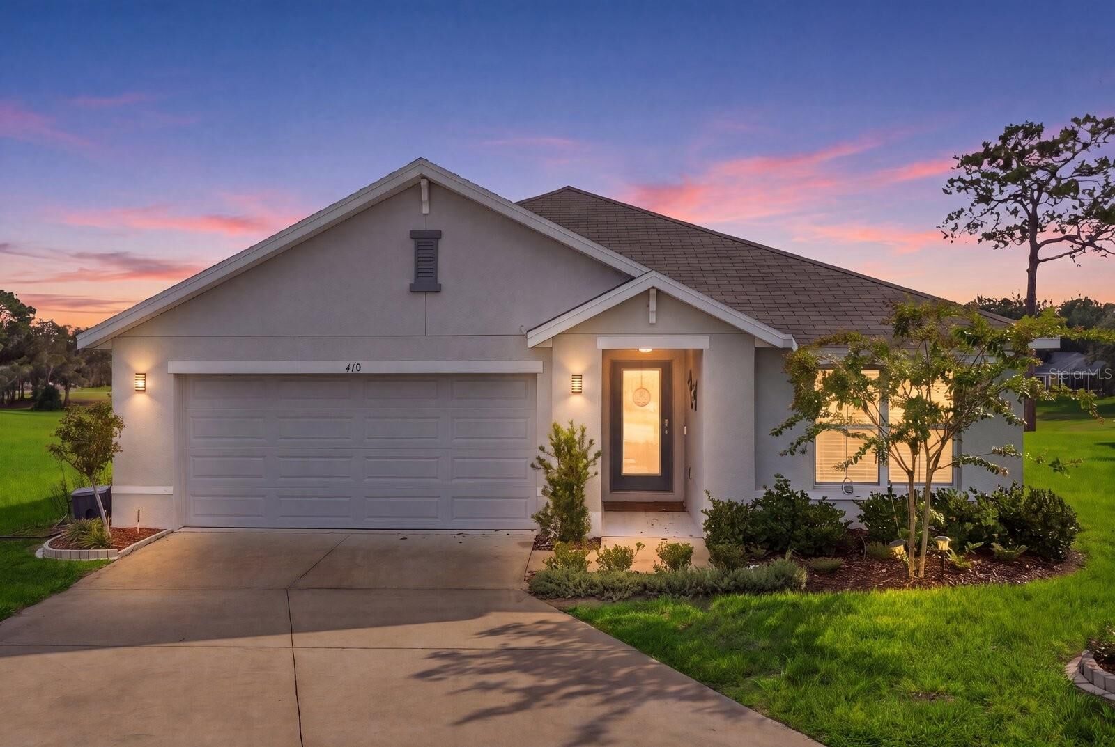 Property Photo: 410 W Putting Green Court FL 34465