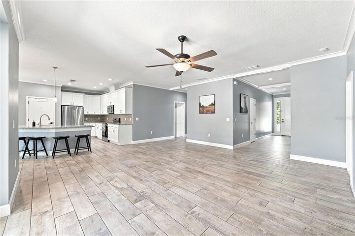 Property Photo: 125 Longwood Drive FL 32764