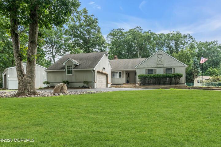 Property Photo:  10 Oakwood Drive  NJ 08533 