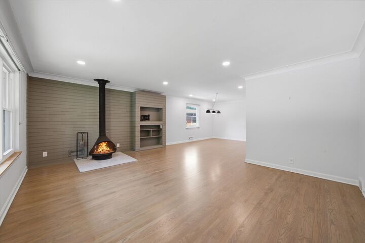 Property Photo:  940 N Oak Park Avenue  IL 60302 