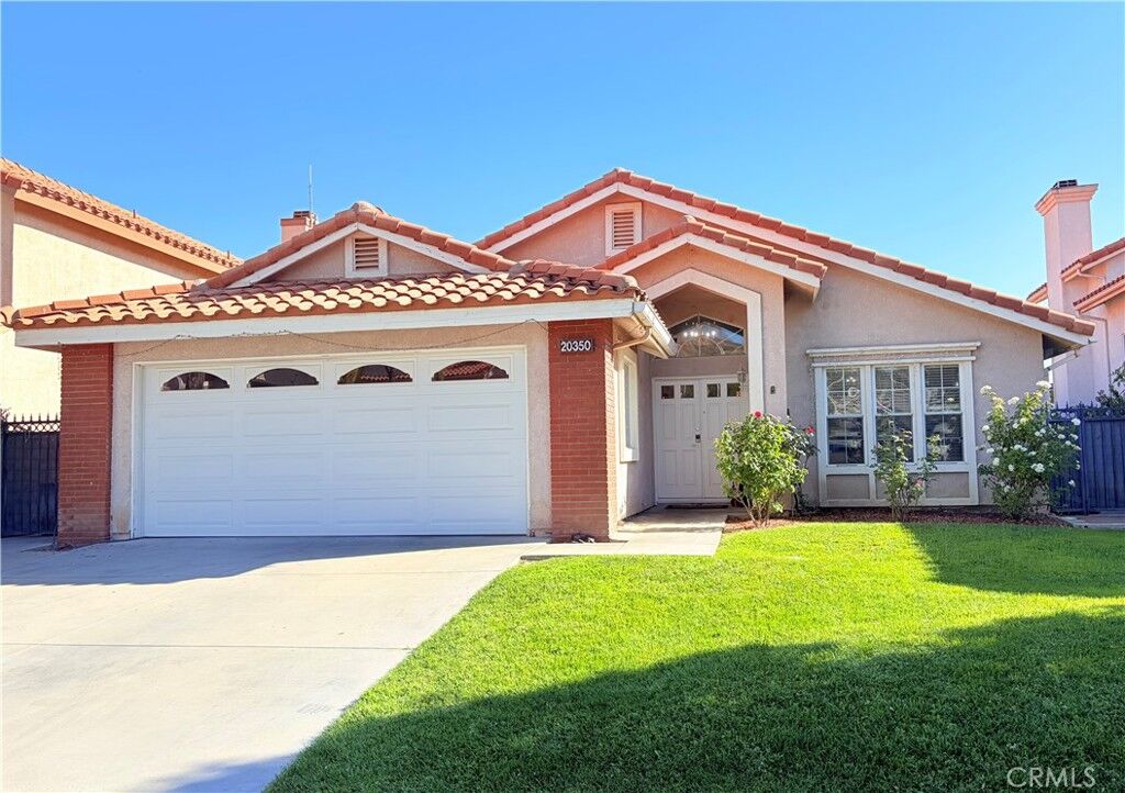 Property Photo: 20350 Calhaven CA 91390
