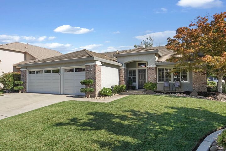 Property Photo: 1545 Jasmine Way CA 95242