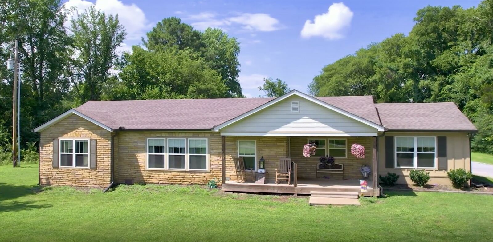 Property Photo:  1044 Cherry Ln  TN 37129 