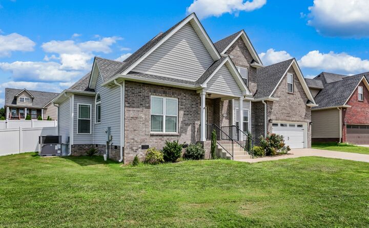 Property Photo: 153 Chisum Ct TN 37043