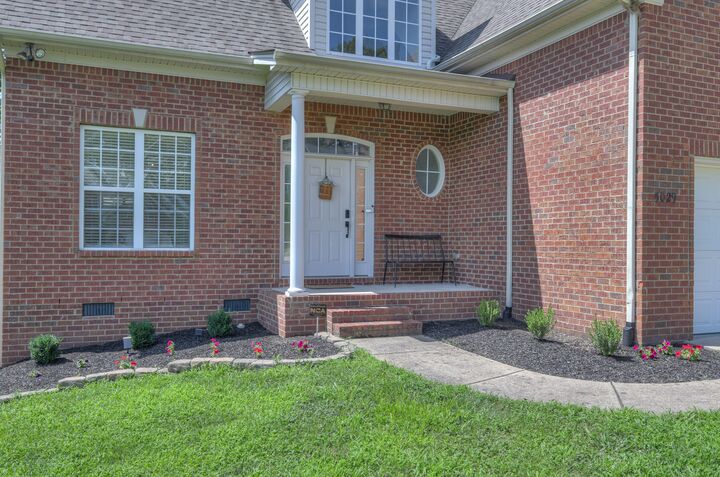 Property Photo:  5029 Claude Dr  TN 37167 