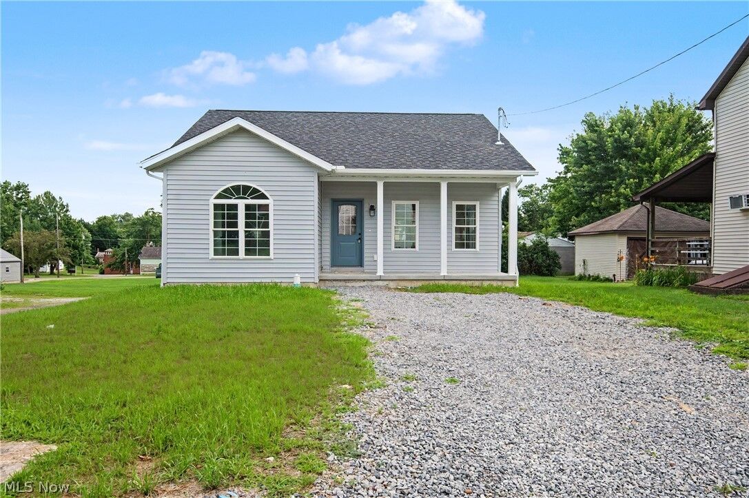 Property Photo:  122 Sherman Street  OH 44432 