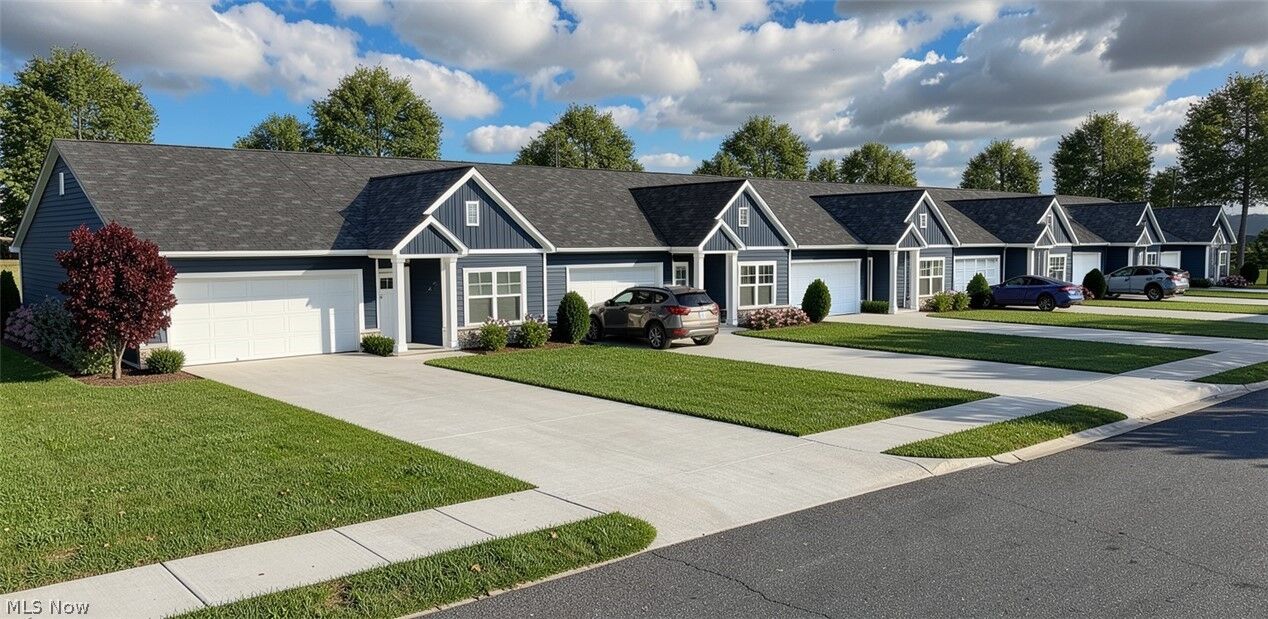 Property Photo:  572 Overlook Road 6  OH 44089 