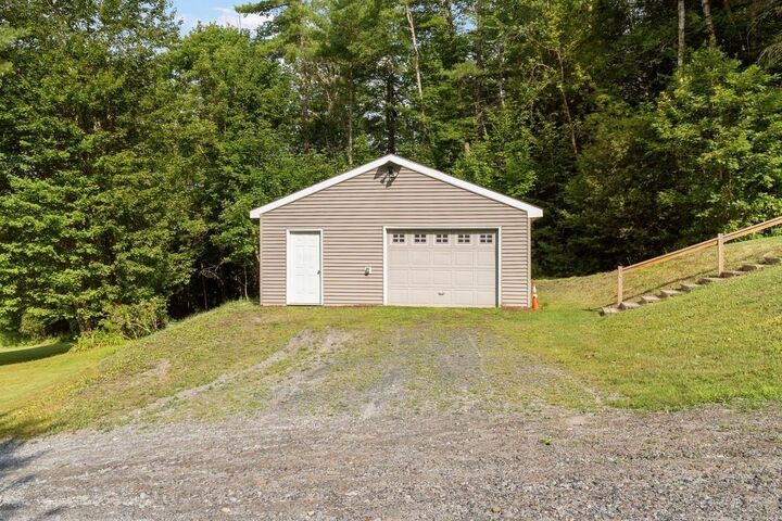 Property Photo:  104 Bouldervale Road  NH 03773 