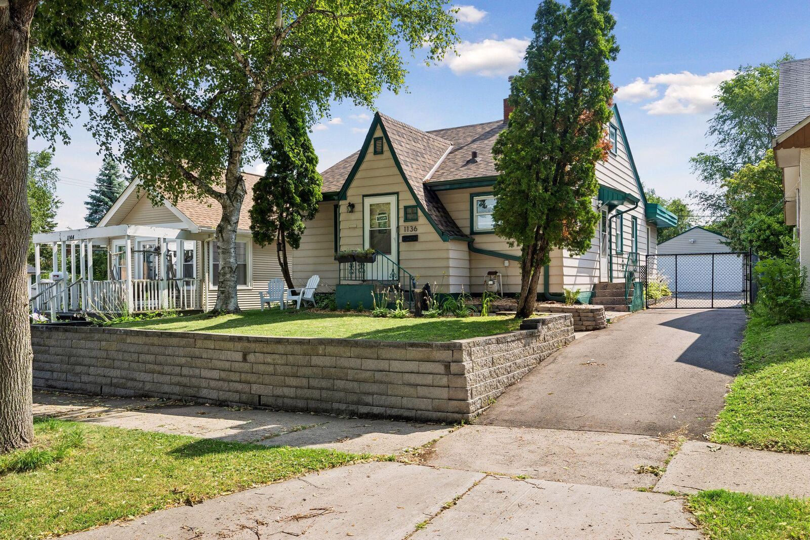 Property Photo:  1136 Virginia Street  MN 55117 