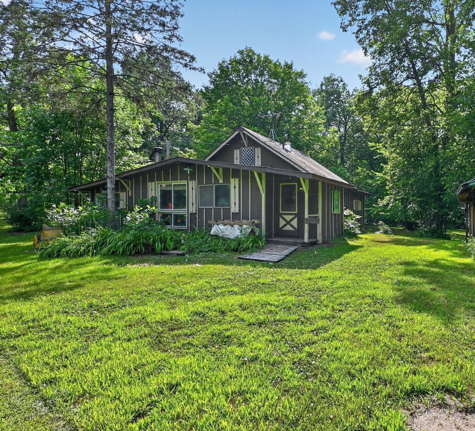 Property Photo:  9661 County Road 11 NE  MN 56308 