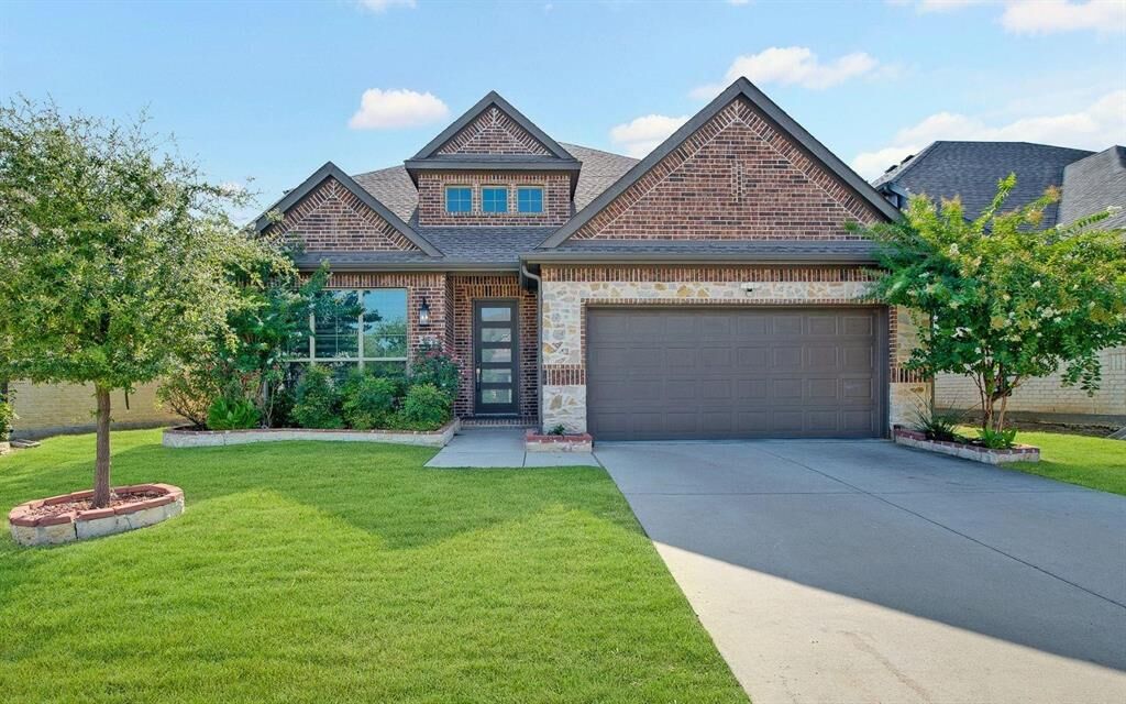 Property Photo: 4000 Nightingale Street TX 75009