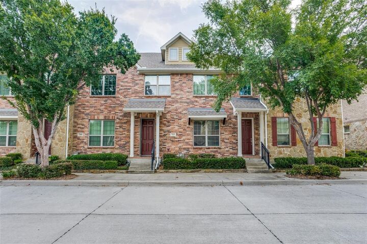 Property Photo: 723 Matthew Place TX 75081
