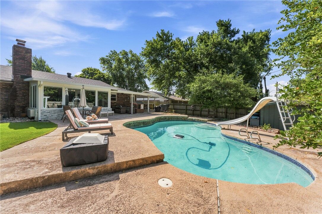 Property Photo:  2304 Christine Street  AR 72762 