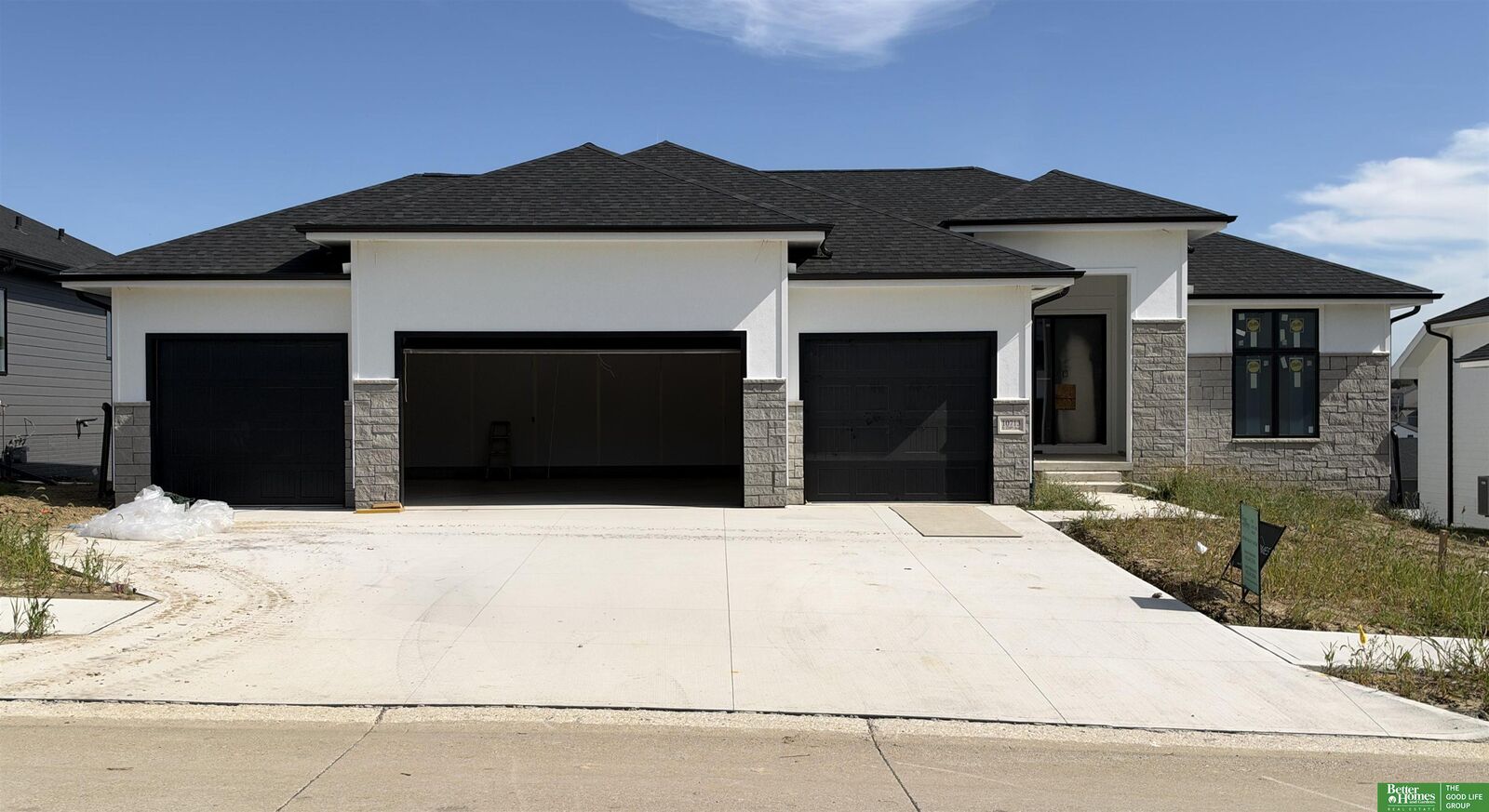 Property Photo:  10713 S 219th Avenue  NE 68028 
