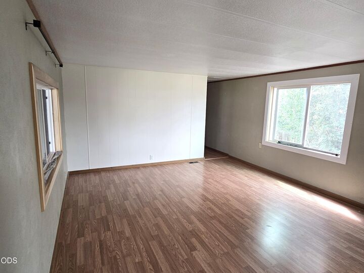 Property Photo:  400 NW Terrace Lane Unit 8  OR 97754 