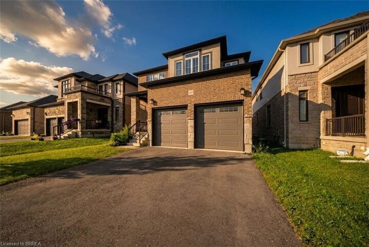 Property Photo: 185 Savannah Ridge Drive ON N3L 0L5