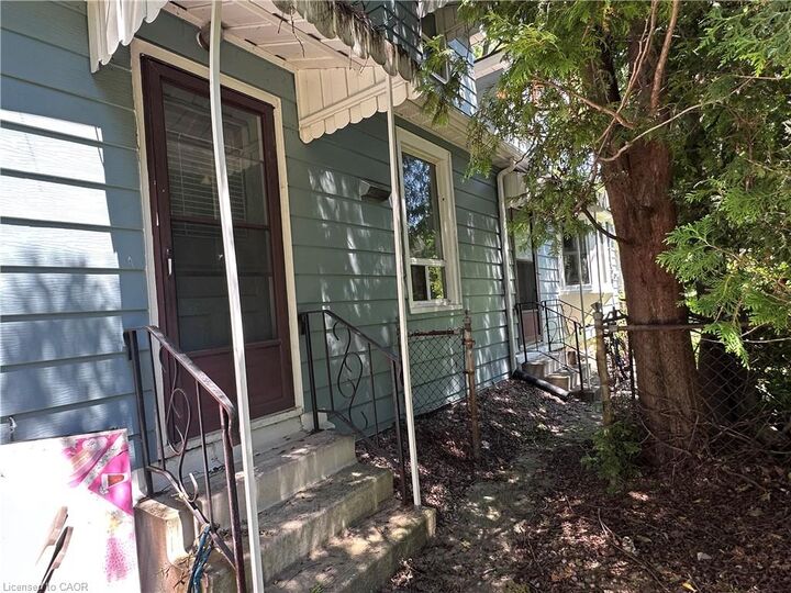 Property Photo: 9 Norfolk Street N ON L8S 3J9