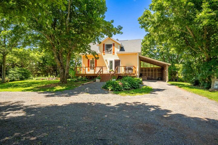 1242 New Glasgow Road — photo 1