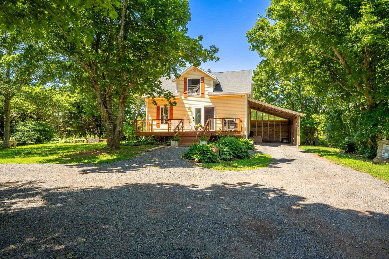Property Photo: 1242 New Glasgow Road PE C1E 0T1