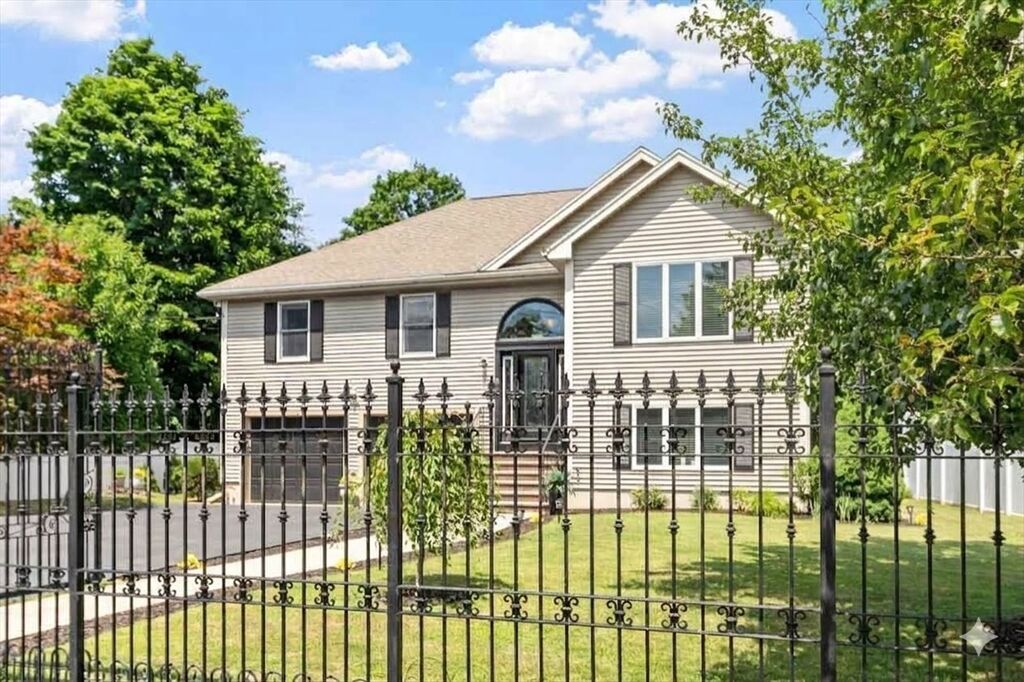 Property Photo:  33 Highland Avenue  MA 01906 