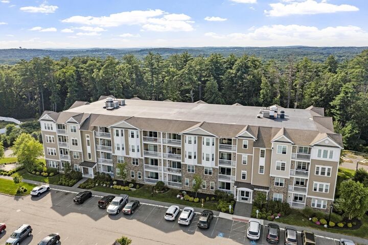 Property Photo:  2 Francis Dr 203  MA 01810 