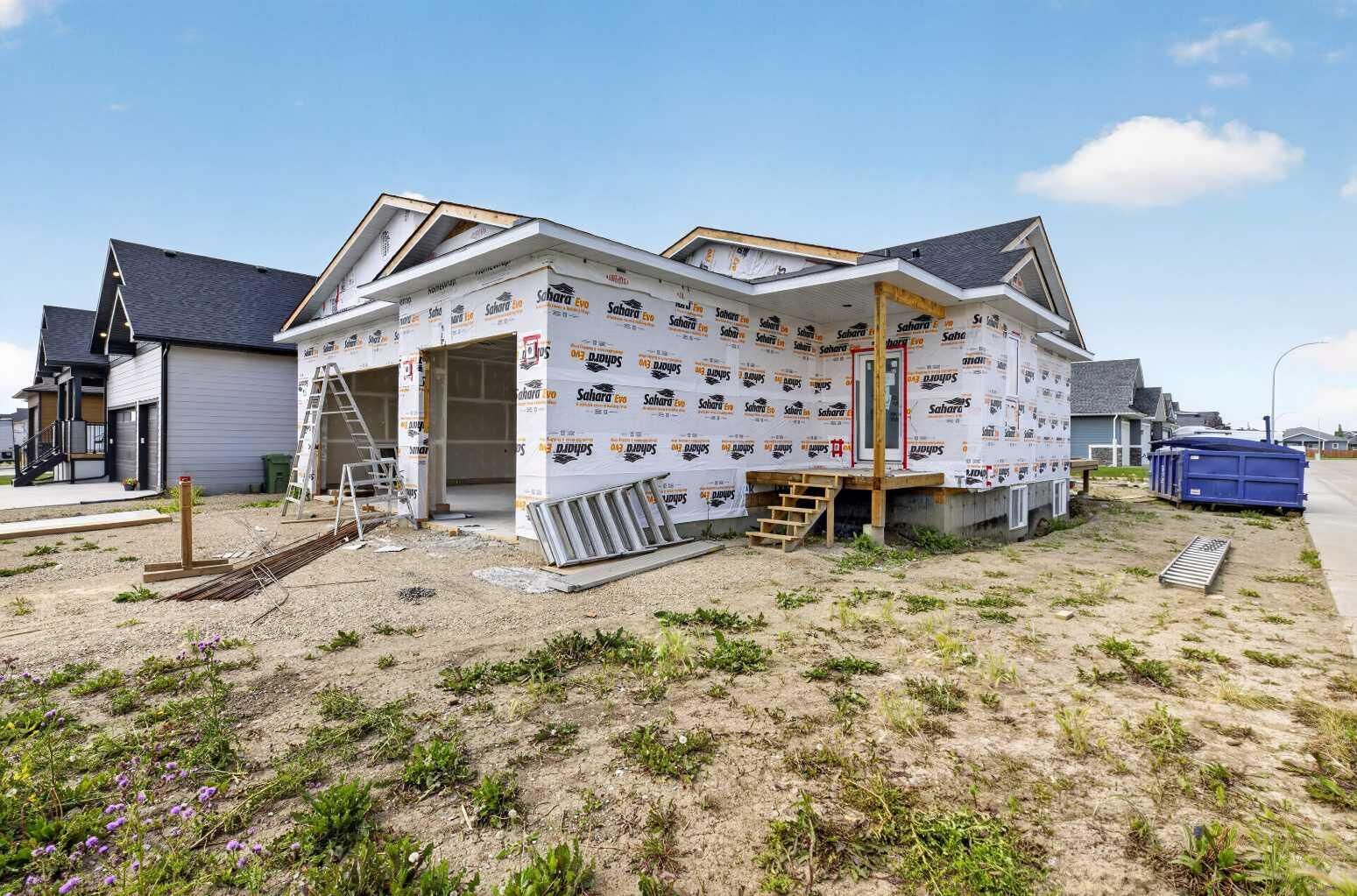 Property Photo: 38 Viceroy Crescent AB T4H 0G2