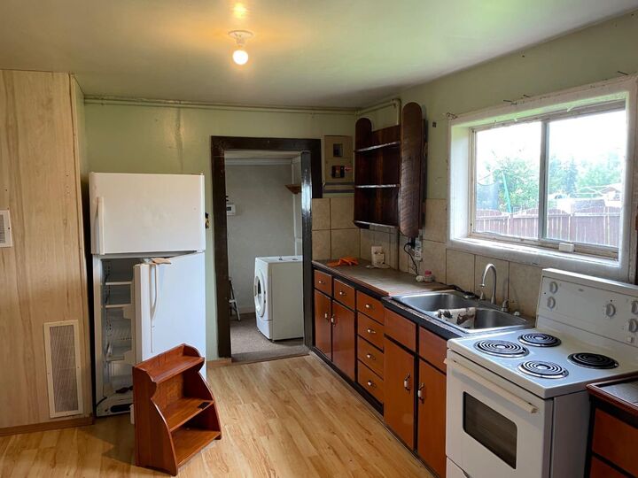 Property Photo: 4630 53 Street AB T0E 1N0