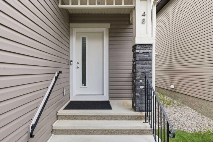 Property Photo:  48 Brightoncrest Manor SE  AB T2Z 0N9 