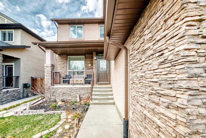 Property Photo:  169 Aspenshire Drive SW  AB T3H 0P5 