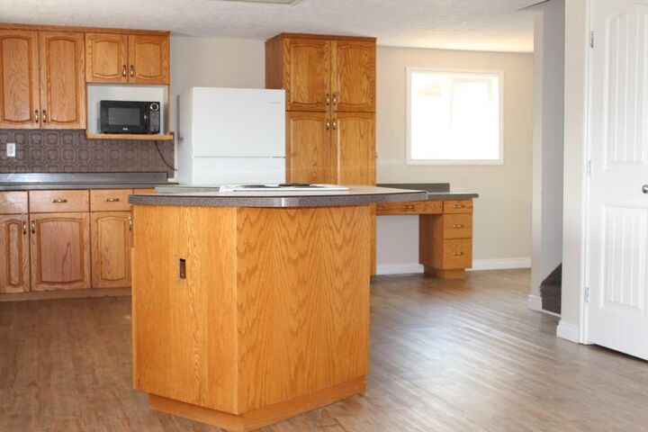 Property Photo:  925082 Range Road 232  AB T0H 2M0 