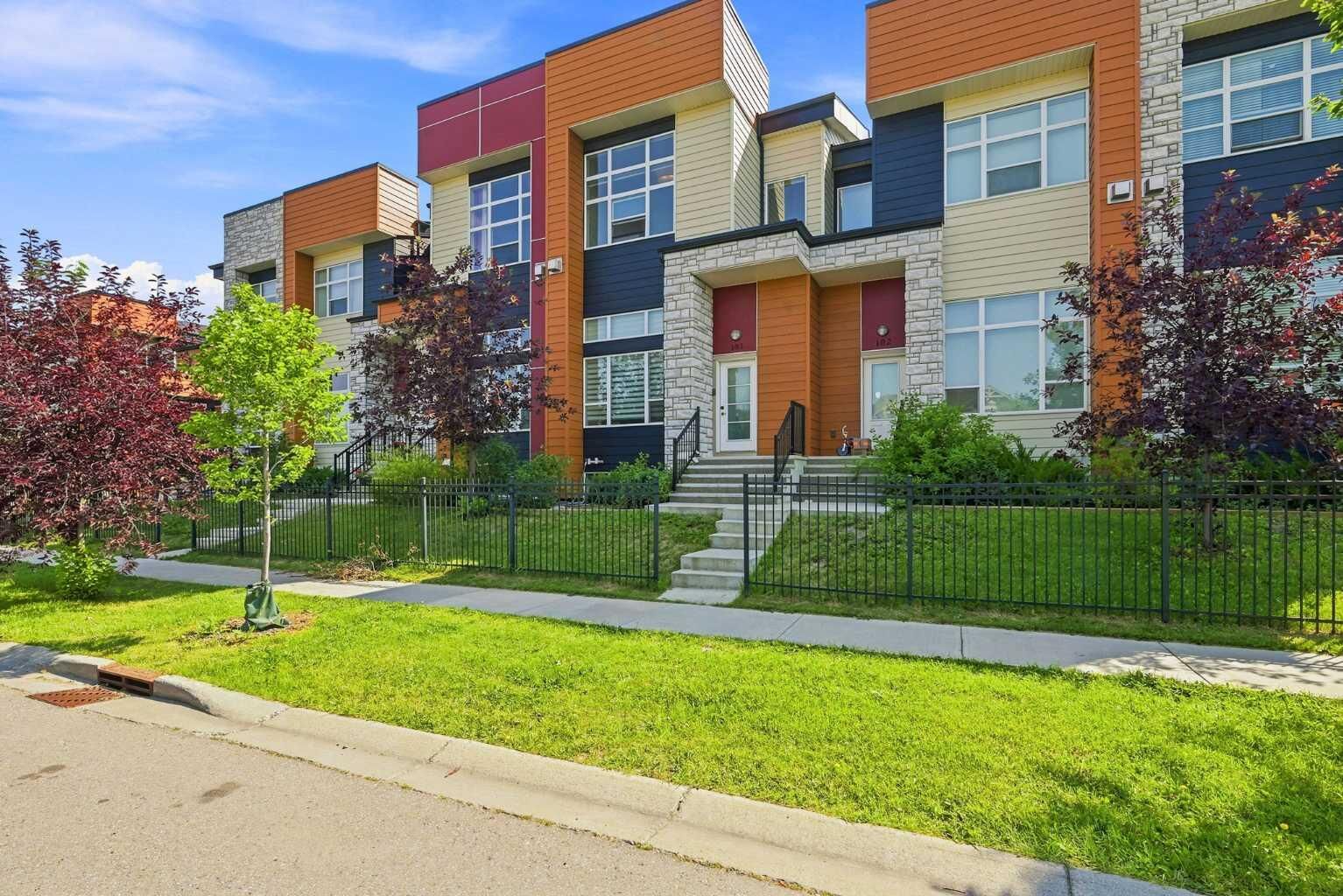 Property Photo: 1530 Bayside Avenue SW 103 AB T4B 4B5