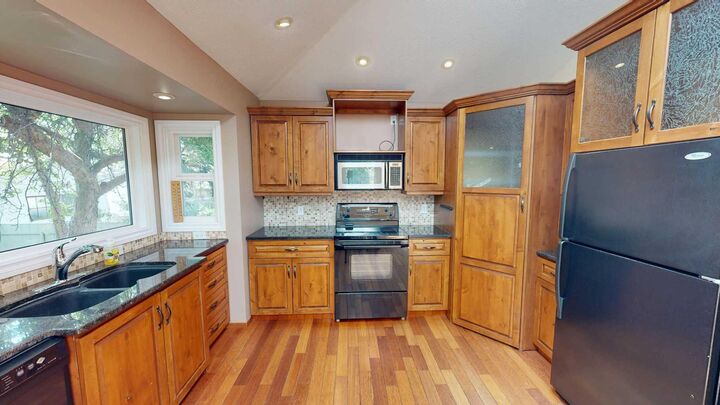 Property Photo: 1129 20 Street S AB T1K 2E1