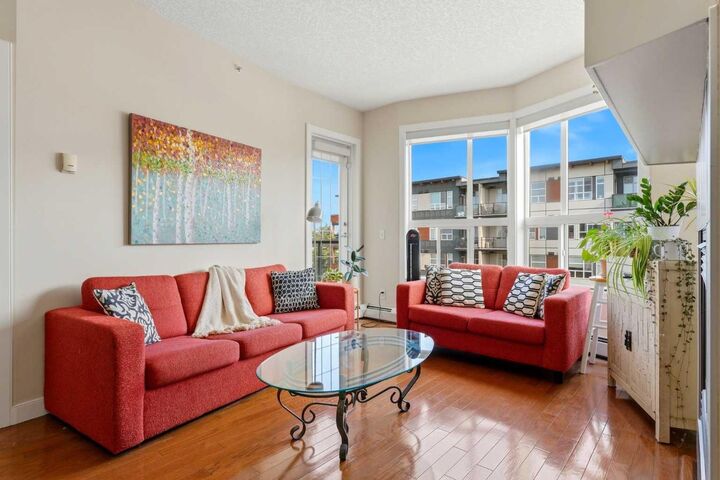 Property Photo:  2420 34 Avenue SW 405  AB T2T 2C8 