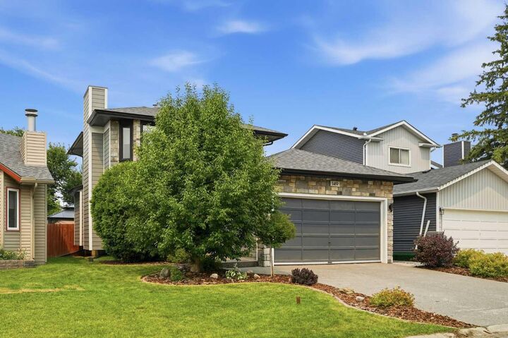 Property Photo:  149 Riverglen Close SE  AB T2C 3W3 