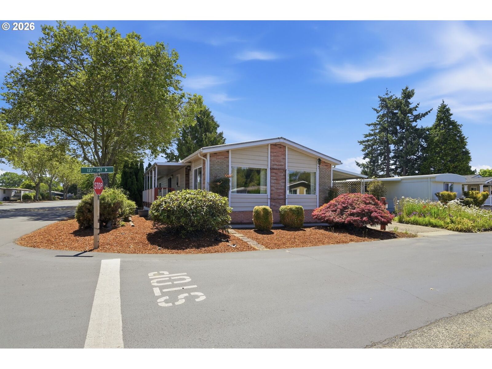 Property Photo:  1400 Candlelight Dr 147  OR 97402 